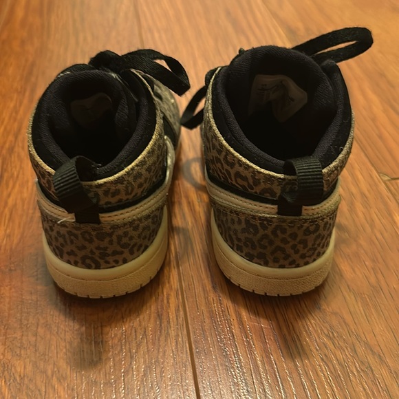 Jordan-Nike Toddler Leopard - collectors find🌟 - Picture 4 of 6